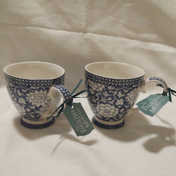 The English Mug Co. Blue & White Floral Pattern Fine China Mug (Set of 2) - Picture 3 of 8